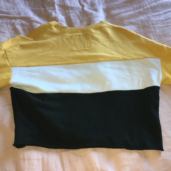 Hollister crop top - Picture 4 of 4